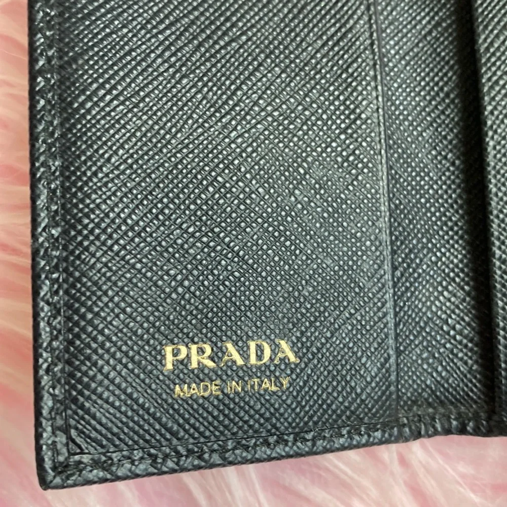🖤✨ Prada Logo Saffiano Leather Ribbon Key Holder